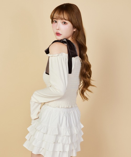 one after another NICE CLAUP(ワンアフターアナザーナイスクラップ)の「肩リボンシャーリングトップス(Tシャツ/カットソー・レディース・チャコールグレー/オフホワイト/アイボリー・FREE)」の21枚目の写真
