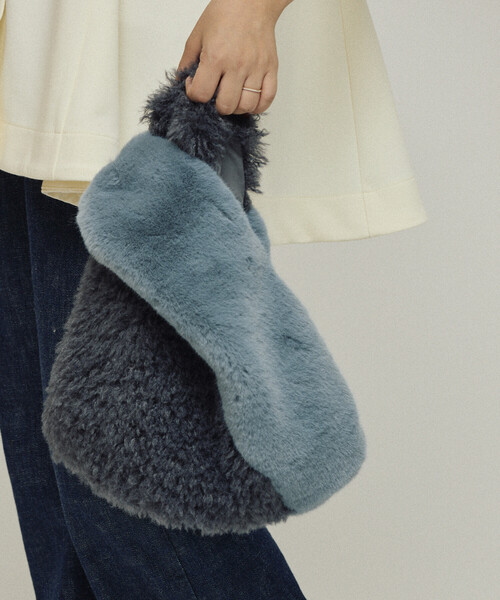 Firsthand（ファーストハンド）の「Firsthand/ファーストハンド フェイクファーコンビ トートバッグ（トートバッグ・レディース・オフホワイト/ブルー/その他9・ONE SIZE）」の2枚目の写真