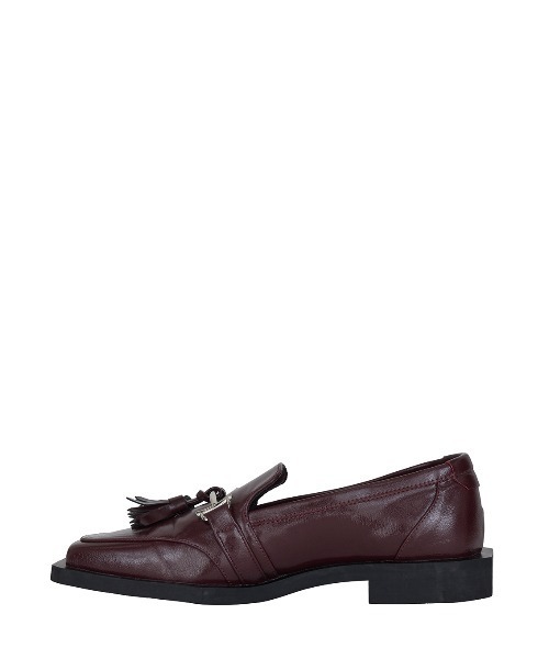 Ameri(アメリ)の「UND ANGULAR SOLE TASSEL LOAFER(ローファー・レディース・ボルドー・SMALL/MEDIUM/LARGE)」の4枚目の写真