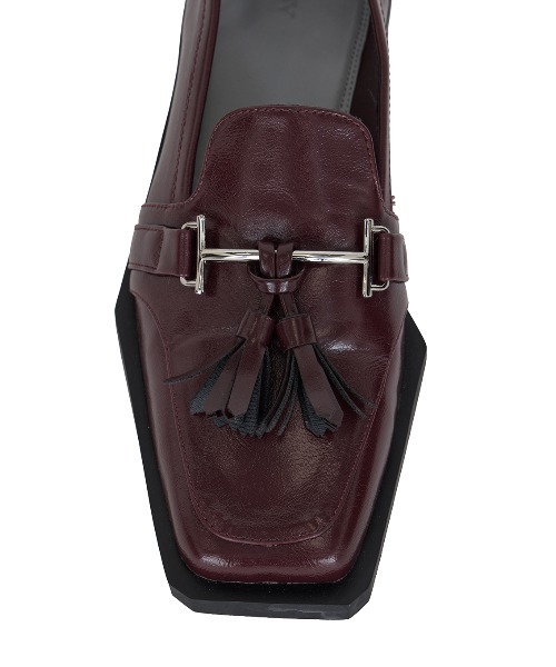 Ameri(アメリ)の「UND ANGULAR SOLE TASSEL LOAFER(ローファー・レディース・ボルドー・SMALL/MEDIUM/LARGE)」の7枚目の写真