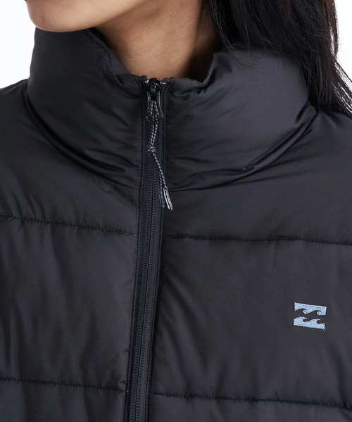 BILLABONG（ビラボン）の「BILLABONG レディース Y2K PUFF JACKET ジャケット 【2025年秋冬モデル】 @autumn/ビラボンY2Kロゴバックプリントパフジャケット（ダウンジャケット/コート・レディース・ブラック/オフホワイト・LARGE/MEDIUM）」の11枚目の写真