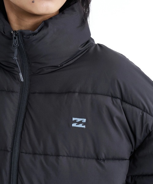 BILLABONG（ビラボン）の「BILLABONG レディース Y2K PUFF JACKET ジャケット 【2025年秋冬モデル】 @autumn/ビラボンY2Kロゴバックプリントパフジャケット（ダウンジャケット/コート・レディース・ブラック/オフホワイト・LARGE/MEDIUM）」の12枚目の写真