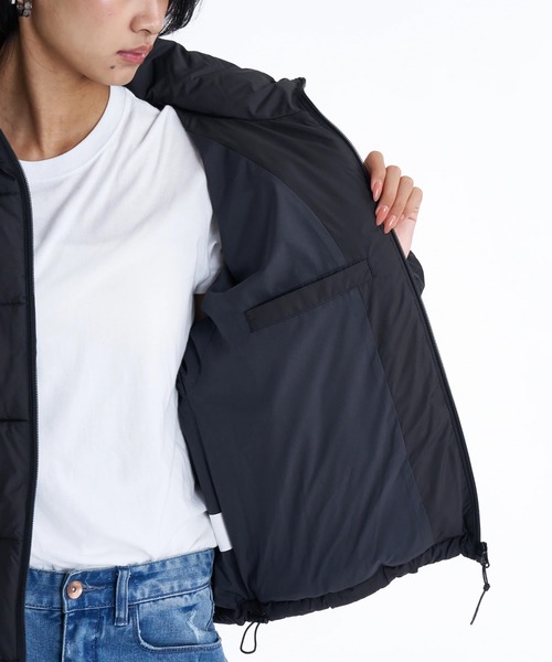 BILLABONG（ビラボン）の「BILLABONG レディース Y2K PUFF JACKET ジャケット 【2025年秋冬モデル】 @autumn/ビラボンY2Kロゴバックプリントパフジャケット（ダウンジャケット/コート・レディース・ブラック/オフホワイト・LARGE/MEDIUM）」の5枚目の写真