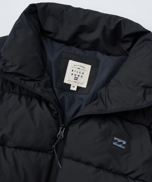 BILLABONG（ビラボン）の「BILLABONG レディース Y2K PUFF JACKET ジャケット 【2025年秋冬モデル】 @autumn/ビラボンY2Kロゴバックプリントパフジャケット（ダウンジャケット/コート・レディース・ブラック/オフホワイト・LARGE/MEDIUM）」の6枚目の写真