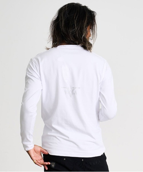 VIOLA(ヴィオラ)の「『VIOLA rumore/ヴィオラ ルモーレ』ロゴプリント入りクルーネック長袖カットソー(Tシャツ/カットソー・メンズ・ブラック/ホワイト/ホワイト×シルバー・M/XL/L)」の9枚目の写真