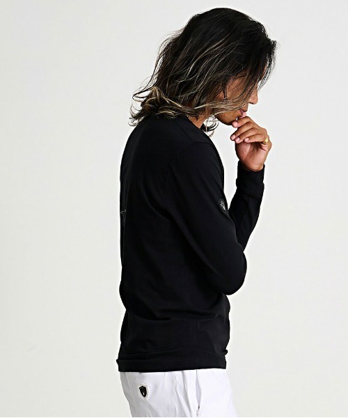 VIOLA(ヴィオラ)の「『VIOLA rumore/ヴィオラ ルモーレ』ロゴプリント入りクルーネック長袖カットソー(Tシャツ/カットソー・メンズ・ブラック/ホワイト/ホワイト×シルバー・M/XL/L)」の11枚目の写真