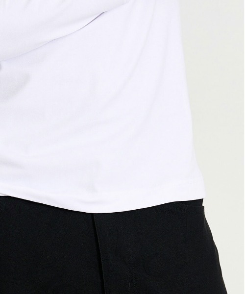VIOLA(ヴィオラ)の「『VIOLA rumore/ヴィオラ ルモーレ』ロゴプリント入りクルーネック長袖カットソー(Tシャツ/カットソー・メンズ・ブラック/ホワイト/ホワイト×シルバー・M/XL/L)」の16枚目の写真