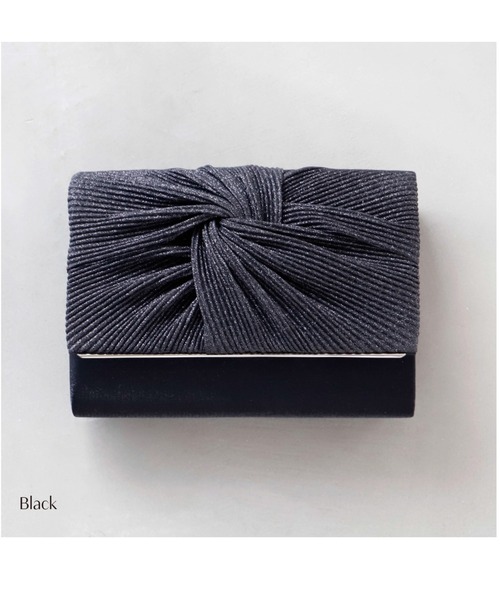 Cupid Heart（キューピッドハート）の「【Cupid Heart】結婚式用！ノットラメプリーツサテンクラッチバッグ（クラッチバッグ・レディース・ブラック/ベージュ/シルバー・MEDIUM）」の11枚目の写真