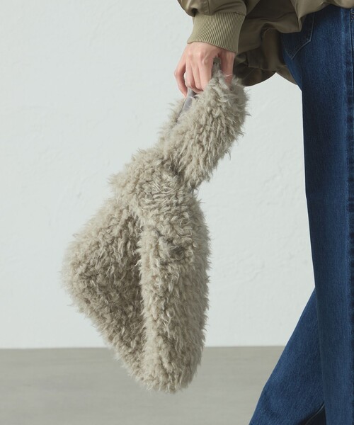 CAST:（キャストコロン）の「エコファーバック（ハンドバッグ・レディース・ホワイト系その他・FREE）」の2枚目の写真