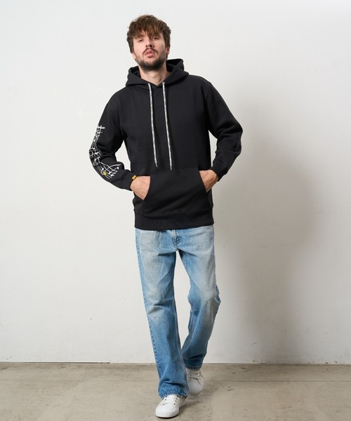 STUD MUFFIN（スタッドマフィン）の「STUD MUFFIN/スタッドマフィン/リリックリボン&MUSICプリント ハートサガラパッチワーク プルオーバー（パーカー・メンズ・ブラック/パープル・3/2/4）」の3枚目の写真