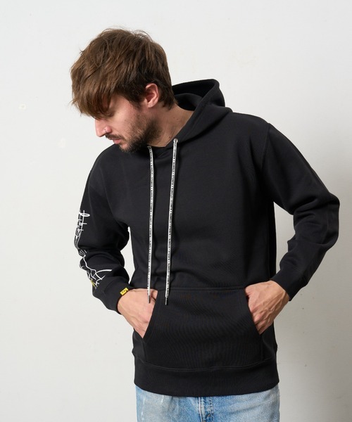 STUD MUFFIN（スタッドマフィン）の「STUD MUFFIN/スタッドマフィン/リリックリボン&MUSICプリント ハートサガラパッチワーク プルオーバー（パーカー・メンズ・ブラック/パープル・3/2/4）」の4枚目の写真