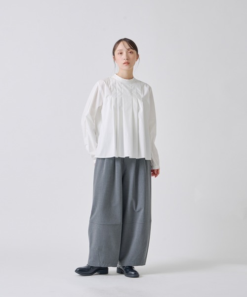 Kelen(ケレン)の「「KELEN / ケレン」タックデザインブラウス(シャツ/ブラウス・レディース・ブラック/グレー/オフホワイト/グリーン・S/M)」の6枚目の写真