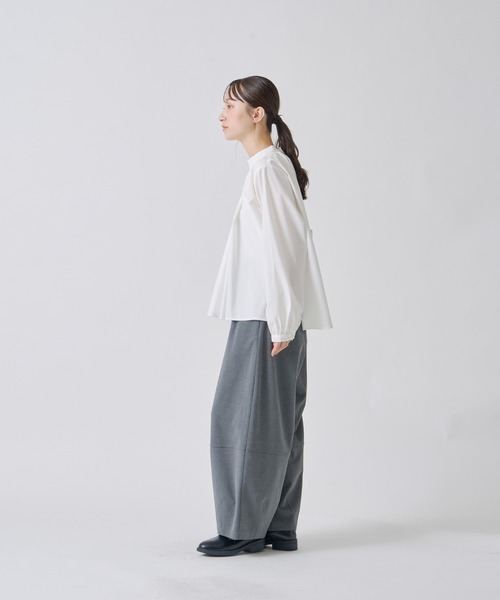 Kelen(ケレン)の「「KELEN / ケレン」タックデザインブラウス(シャツ/ブラウス・レディース・ブラック/グレー/オフホワイト/グリーン・S/M)」の7枚目の写真