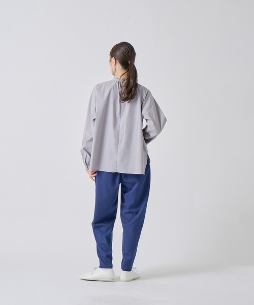 Kelen(ケレン)の「「KELEN / ケレン」タックデザインブラウス(シャツ/ブラウス・レディース・ブラック/グレー/オフホワイト/グリーン・S/M)」の21枚目の写真