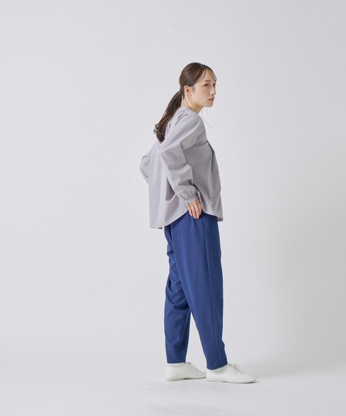 Kelen(ケレン)の「「KELEN / ケレン」タックデザインブラウス(シャツ/ブラウス・レディース・ブラック/グレー/オフホワイト/グリーン・S/M)」の22枚目の写真