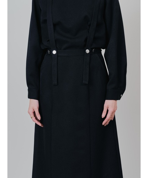 TEVALT（ヴァレット）の「サスペンダー付ソフトAラインスカート（スカート・レディース・ライトベージュ/ブラック/グレー・38）」の10枚目の写真