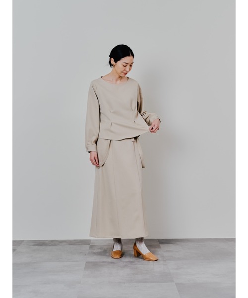 TEVALT（ヴァレット）の「サスペンダー付ソフトAラインスカート（スカート・レディース・ライトベージュ/ブラック/グレー・38）」の4枚目の写真