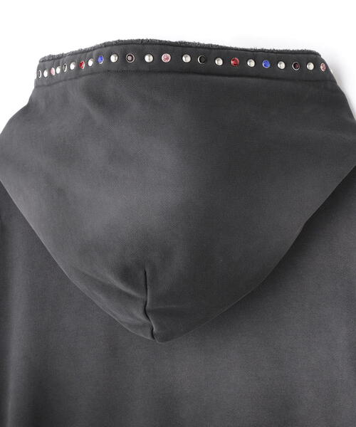 WHITELAND（ホワイトランド）の「WHITELAND/ホワイトランド/STUDS DAMAGE HOODIE（パーカー・レディース・チャコールグレー・F）」の8枚目の写真