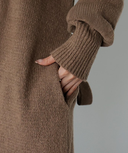 HUG.U(ハグユー)の「ウールタッチロングカーディガン(カーディガン/ボレロ・レディース・ダークブラウン/ブラック/ダークグレー・FREE)」の18枚目の写真