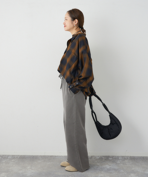 JOURNAL STANDARD（ジャーナルスタンダード）の「ピグメントギャザーパンツ（スウェットパンツ・レディース・ブラック系その他/ブラウン・FREE）」の7枚目の写真