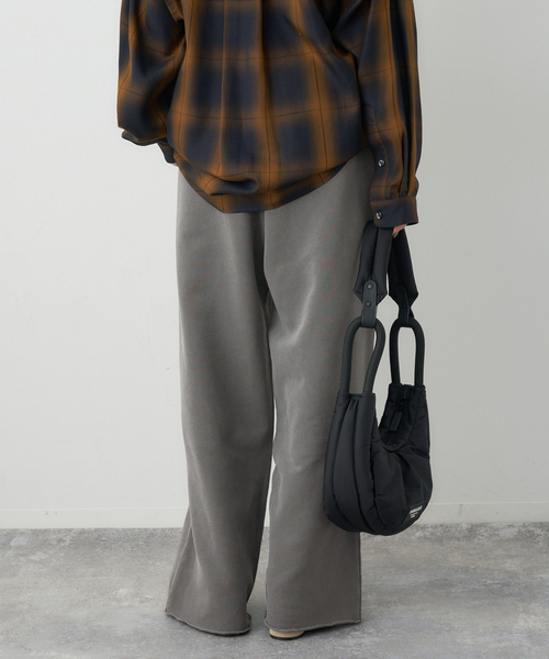 JOURNAL STANDARD（ジャーナルスタンダード）の「ピグメントギャザーパンツ（スウェットパンツ・レディース・ブラック系その他/ブラウン・FREE）」の9枚目の写真