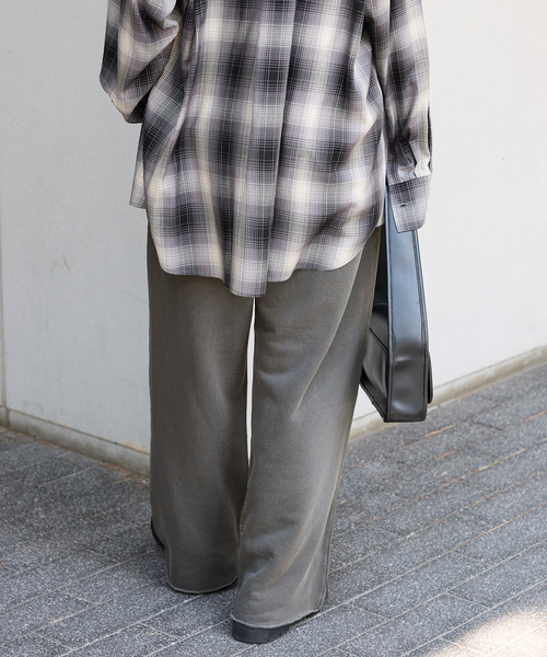 JOURNAL STANDARD（ジャーナルスタンダード）の「ピグメントギャザーパンツ（スウェットパンツ・レディース・ブラック系その他/ブラウン・FREE）」の16枚目の写真