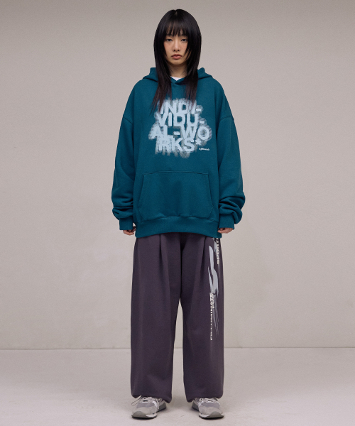 F.ILLUMINATE（フィルミネイト）の「ブラーエフェクトロゴフードパーカー-ブルー（パーカー・レディース・その他・SMALL/MEDIUM/LARGE）」の4枚目の写真
