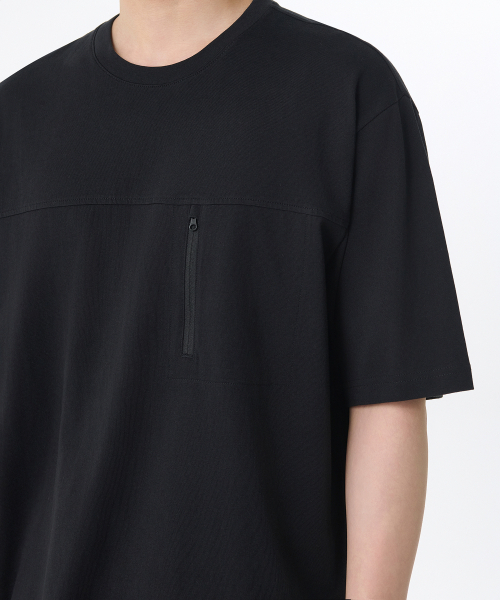 MUSINSA STANDARD（ムシンサスタンダード）の「リラックスドジッパーポケットTシャツ[ブラック]（Tシャツ/カットソー・メンズ・その他・SMALL/MEDIUM/LARGE/X-LARGE/XX-LARGE/XXX-LARGE）」の4枚目の写真