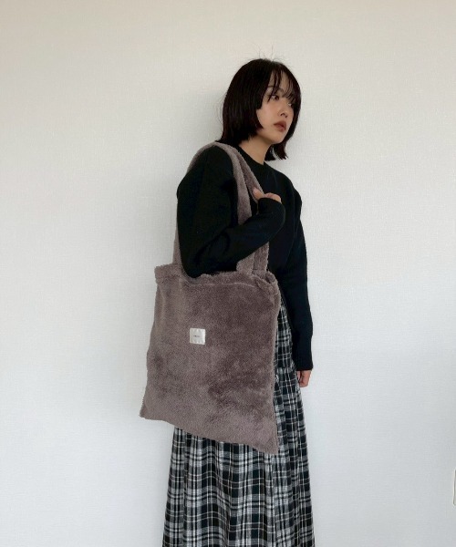 AMAIL(アマイル)の「Fuzzy Tote Bag(ショルダーバッグ・レディース・ライトブルー/グレー・FREE)」の12枚目の写真