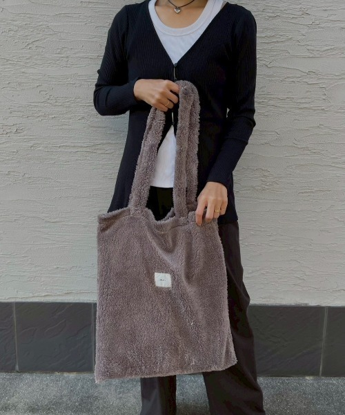 AMAIL(アマイル)の「Fuzzy Tote Bag(ショルダーバッグ・レディース・ライトブルー/グレー・FREE)」の16枚目の写真