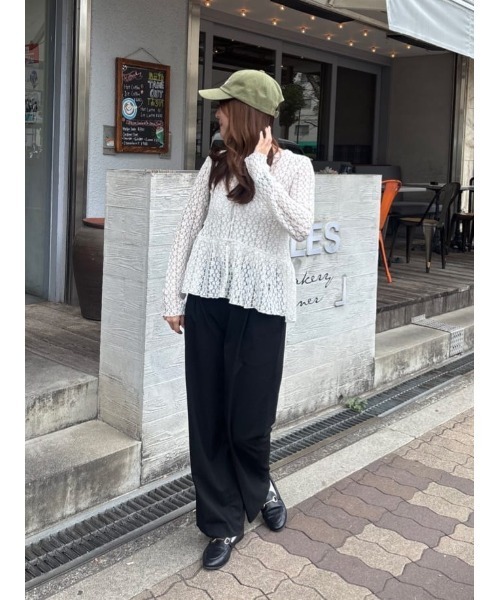 titivate(ティティベイト)の「ペプラムシルエットレーストップス(Tシャツ/カットソー・レディース・オフホワイト/ピンク/ブラック/アイボリー・S/M/L)」の8枚目の写真