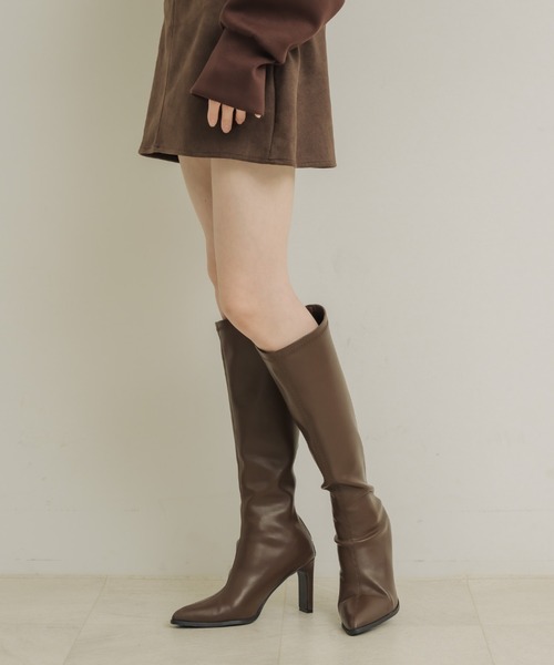 NEUNA（ヌナ）の「ポインテッドトゥロングブーツ（ブーツ・レディース・ブラック/ブラウン・36/38/39）」の16枚目の写真