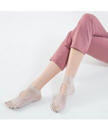 SKULLPIG（スカルピグ）の「[SWA19001-03] トッズ ヨガソックス アイボリー（スポーツグッズ）」