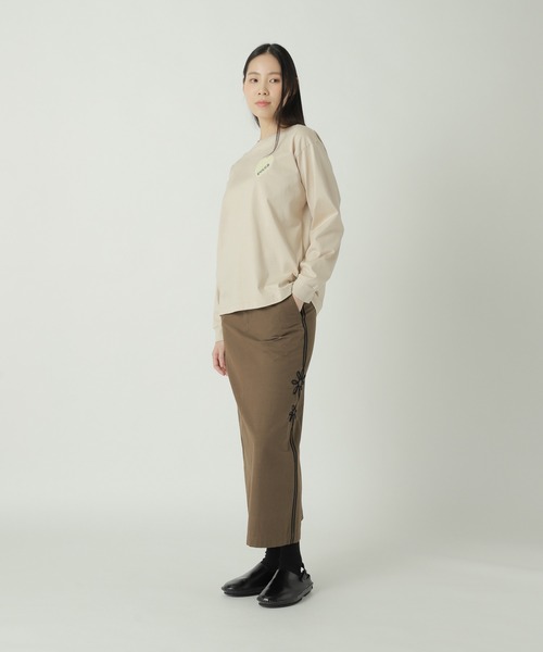 ZUCCa（ズッカ）の「HEART EMBROIDERY L/S T / カットソー / P（Tシャツ/カットソー・レディース・ライトブルー/ベージュ/ダークグレー・XL/M size）」の7枚目の写真