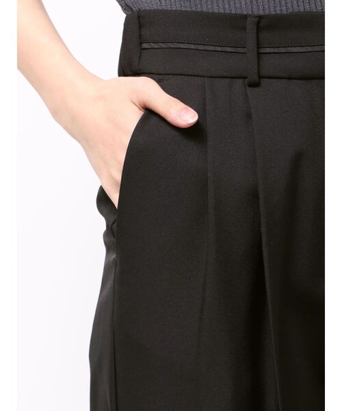 ELENDEEK（エレンディーク）の「ラインベルトワイドパンツ（その他パンツ・レディース・グレー/ブラック・01/02）」の4枚目の写真