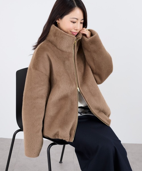 MICA&DEAL(マイカ&ディール)の「スタンドカラーファーブルゾン(ブルゾン・レディース・オフホワイト/ブラウン・FREE)」の2枚目の写真