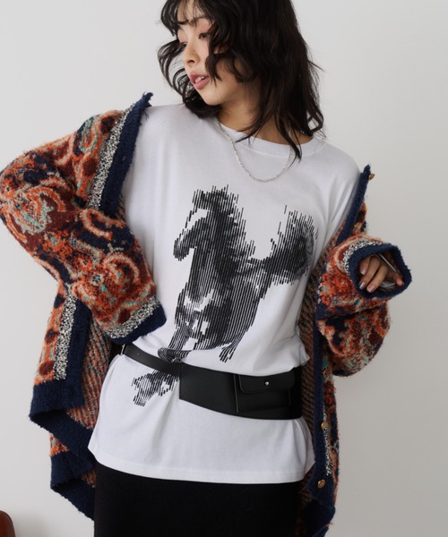Unitage（ユニテージ）の「ホースプリントレイヤード風ロンTEE（Tシャツ/カットソー・レディース・カーキ/アイボリー・FREE）」の4枚目の写真