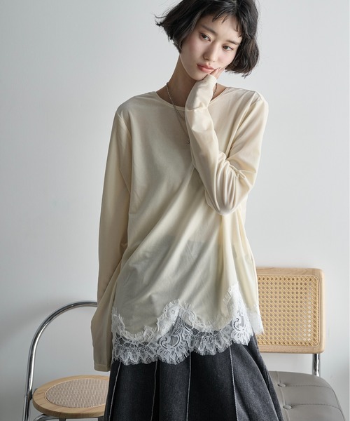 THE YOn(ザヨン)の「2WAYレースヘムベロアロンT(Tシャツ/カットソー・レディース・オフホワイト/イエロー/モカ・FREE)」の4枚目の写真