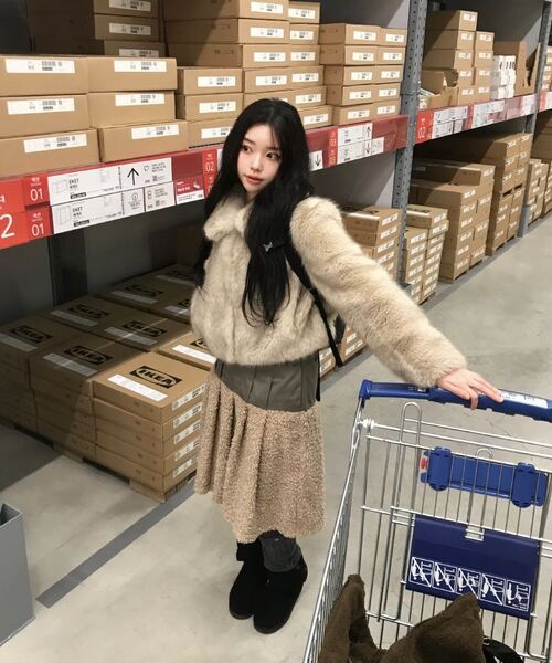 PEEVES PEEVES(フィブス フィブス)の「Fluffy Midi Skirt / Beige(スカート・レディース・その他・OS)」の6枚目の写真