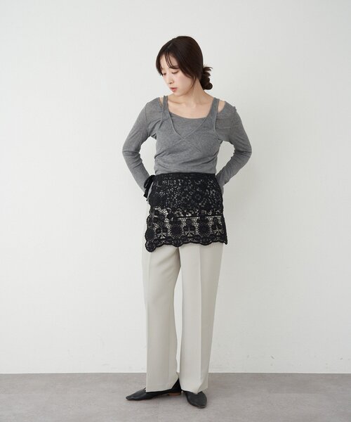 SHENERY（シーナリー）の「センタープレスパンツ（その他パンツ・レディース・アイボリー/ブラック・38/36）」の4枚目の写真