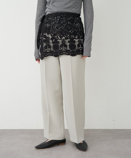 SHENERY（シーナリー）の「センタープレスパンツ（その他パンツ・レディース・アイボリー/ブラック・38/36）」の7枚目の写真