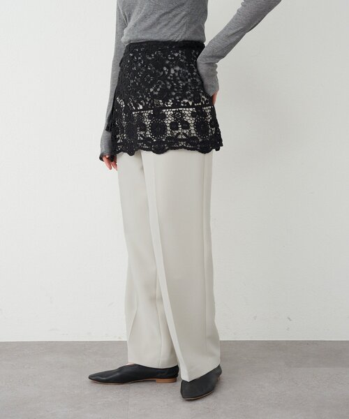 SHENERY（シーナリー）の「センタープレスパンツ（その他パンツ・レディース・アイボリー/ブラック・38/36）」の8枚目の写真