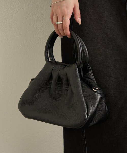 Omekashi（オメカシ）の「【MILLELA FIRENZE】ギャザーハンドバッグ（トートバッグ・レディース・ブラック/モカ・ONE SIZE）」の2枚目の写真