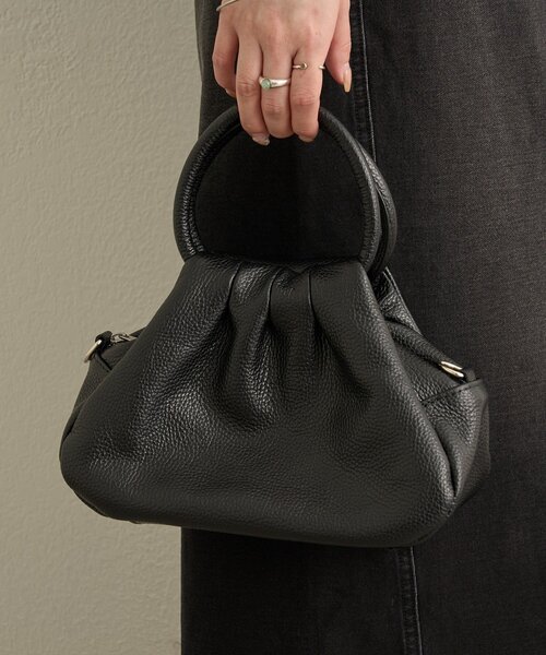 Omekashi（オメカシ）の「【MILLELA FIRENZE】ギャザーハンドバッグ（トートバッグ・レディース・ブラック/モカ・ONE SIZE）」の3枚目の写真