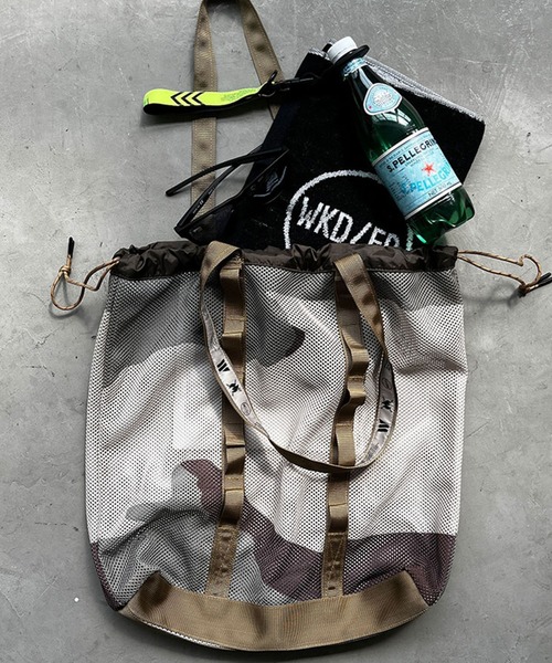 WEEKEND(ER)(ウィークエンダー)の「【WEEKEND(ER)/ウィークエンダー】WKD MESH TOTE/ウィークエンダーメッシュトート/ユニセックス/【WEB限定】(バックパック/リュック・メンズ・ブラウン/カーキ・フリー)」の2枚目の写真