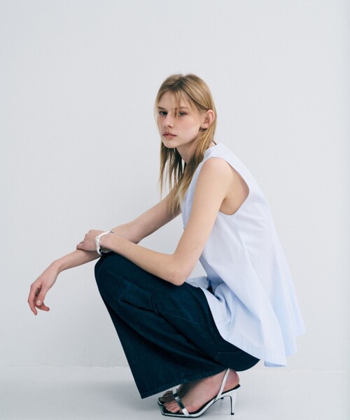 uncrave(アンクレイヴ)の「コットンクロスストライプ ペプラムジレブラウス(シャツ/ブラウス・レディース・サックスブルー系5/ネイビー系5・F)」の15枚目の写真