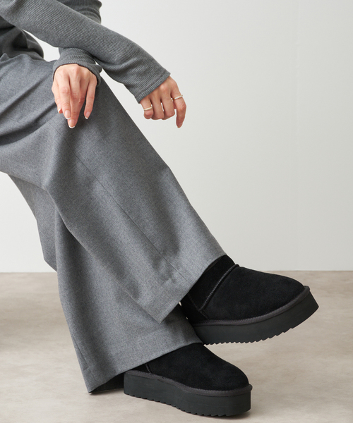 COLORS OF CALIFORNIA(カラーズオブカリフォルニア)の「*追加【COLORS OF CALIFORNIA/カラーズオブカリフォルニア】SUEDE MINI BOOTS(その他シューズ・レディース・ベージュ/ブラック・38/39/37)」の2枚目の写真