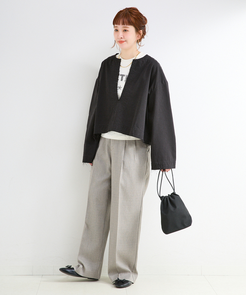 B.C STOCK(ベーセーストック)の「手洗い可 / キーネックプルオーバーシャツ(シャツ/ブラウス・レディース・ブラック/キャメル/ベージュ・FREE)」の22枚目の写真