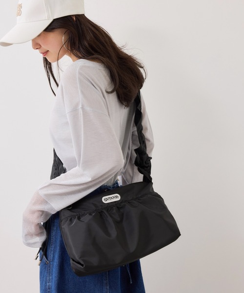 OUTDOOR PRODUCTS(アウトドアプロダクツ)の「【OUTDOOR PRODUCTS】VIS別注フリルショルダーバッグ(ショルダーバッグ・レディース・ブラック/ピンク/キナリ・FREE)」の8枚目の写真