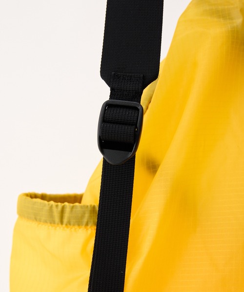 KELTY(ケルティ)の「LEE/モノ・マガジン掲載【KELTY】AIRY KINCHAKU DAYPACK エアリー巾着デイパック ナップザック(バックパック/リュック・レディース・ターコイズブルー/オリーブ/イエロー/ベージュ/ブラック・ONE SIZE)」の15枚目の写真